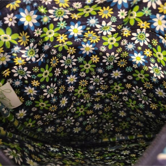 Vera Bradley large cross body purse with embroidered Initial H - Picture 9 of 11